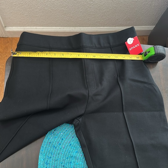 SPANX Classic Black Pants - Picture 8 of 10